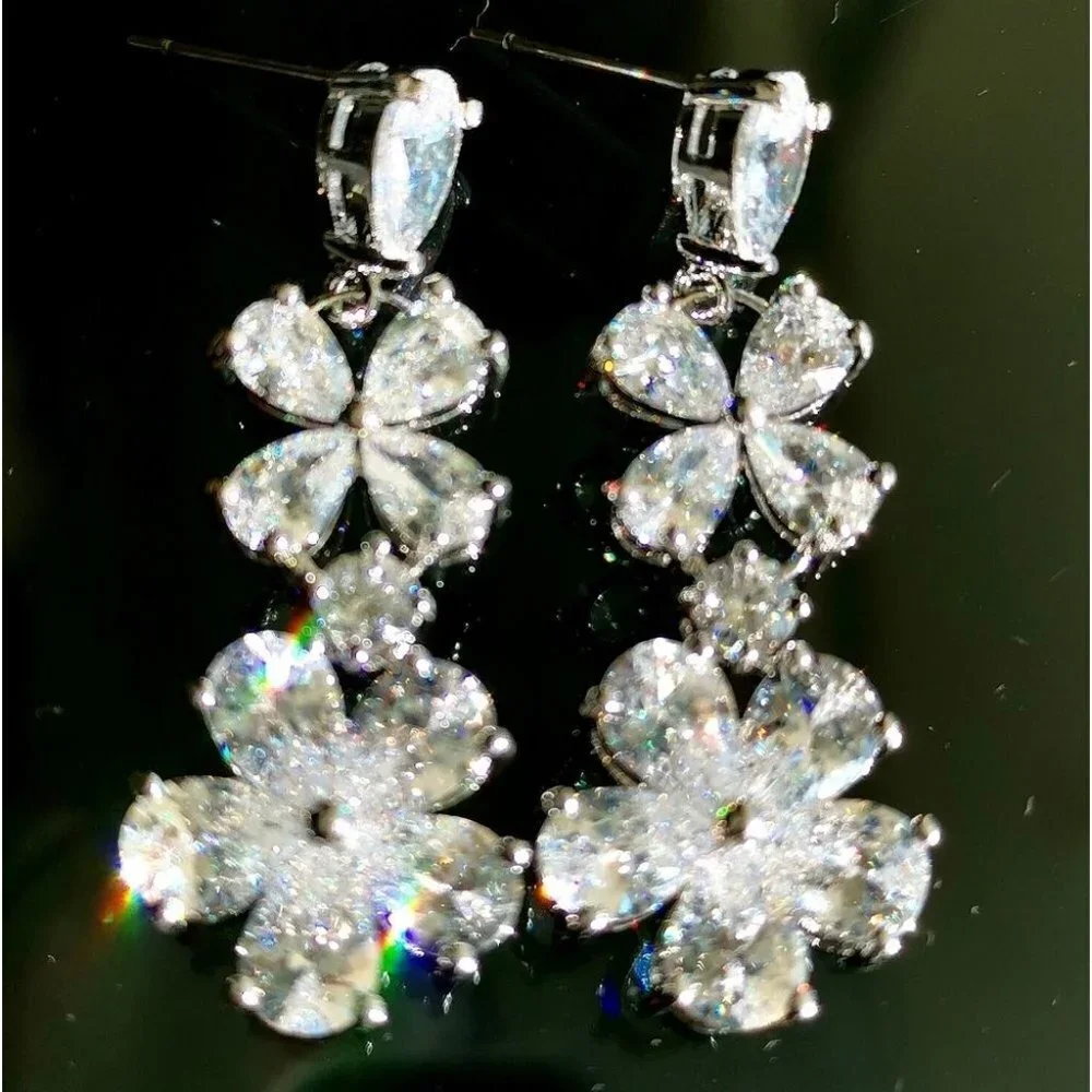 NWT Silver CZ daisy drop gala earrings